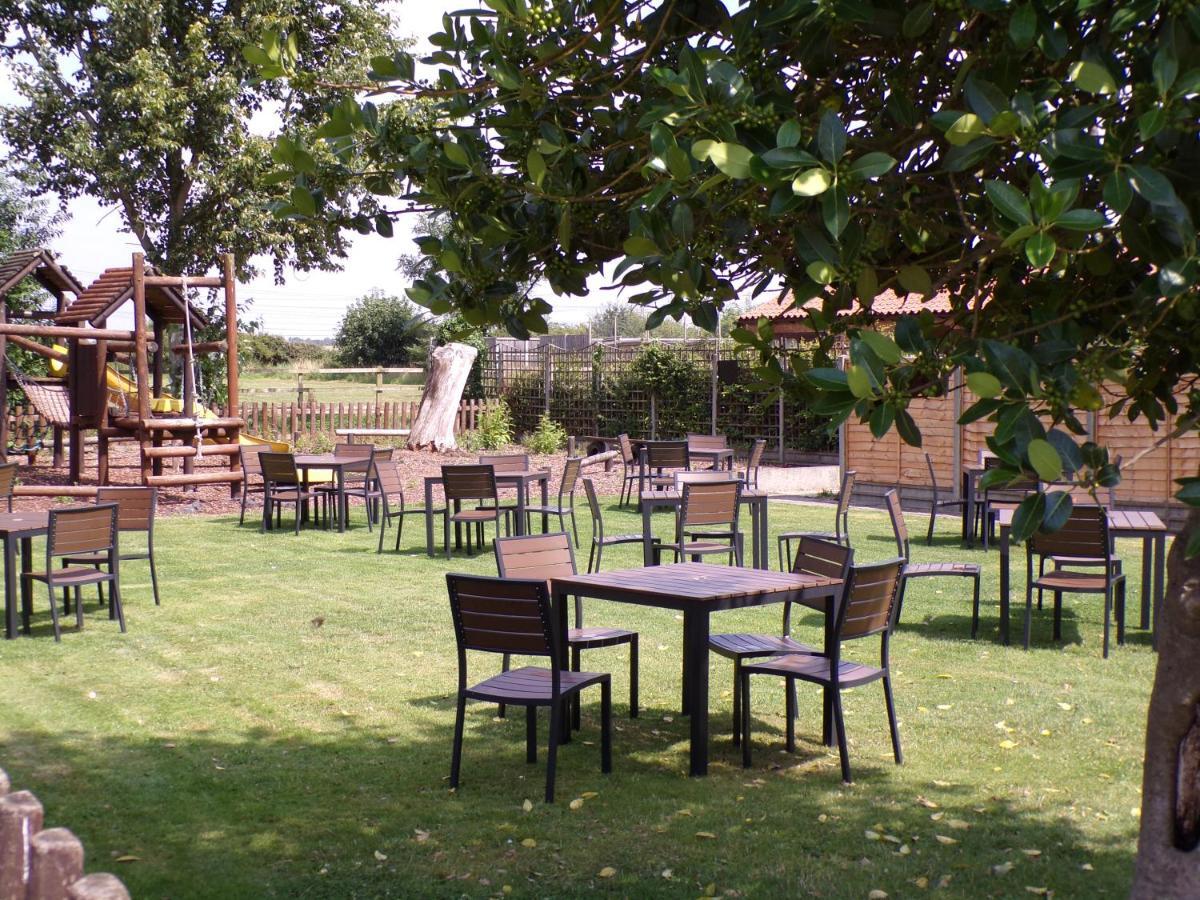 The Fountain At Tuxford & The Square And Compass Normanton On Trent Hotel Luaran gambar